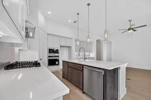 2709 Shady Br Ln, McKinney, TX 75071 - Photo 5