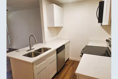 111 E Rogers Street, Arlington, TX 76011 - Photo 9