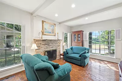 4165 Shady Valley Drive, Arlington, TX 76013 - Photo 5