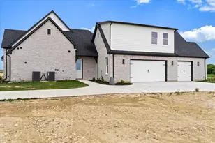 711 Hummingbird Ln, Justin, TX 76247 - Photo 33