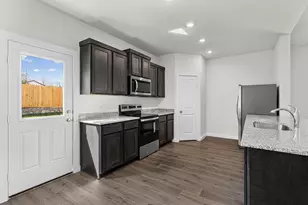 735 Layton Ct, Seagoville, TX 75159 - Photo 3