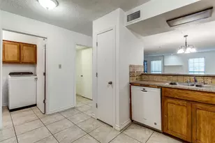 2414 Cordoba Dr, Carrollton, TX 75006 - Photo 7