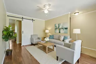 2005 Maplewood Dr, Gainesville, TX 76240 - Photo 3