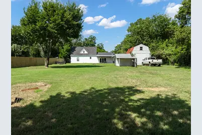 1504 Maple Street, Irving, TX 75060 - Photo 35