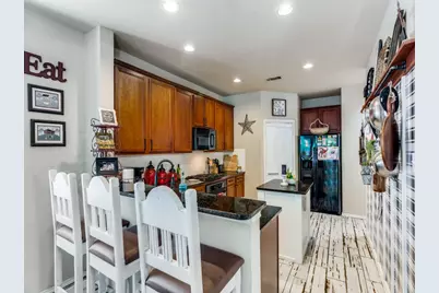 6811 Shore Breeze Court, Arlington, TX 76016 - Photo 7