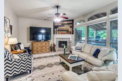 6811 Shore Breeze Court, Arlington, TX 76016 - Photo 5