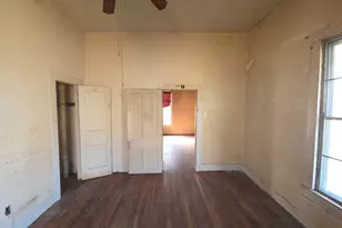 226 W Texas St, Denison, TX 75020 - Photo 11