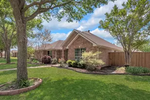 10109 Bent Tree Dr, Rowlett, TX 75089 - Photo 3
