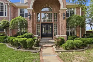 5815 Bay Club Dr, Arlington, TX 76013 - Photo 3