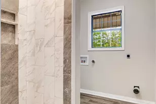 5706 Campfire Ln, Granbury, TX 76049 - Photo 11