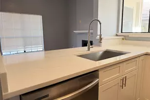 3042 Navarro Ln, Grand Prairie, TX 75052 - Photo 5