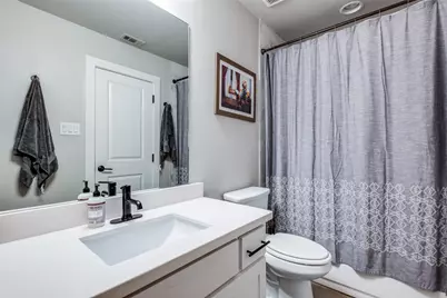 1262 N Prairie Avenue, Dallas, TX 75204 - Photo 17