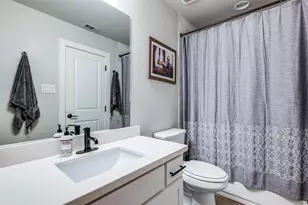 1262 N Prairie Ave, Dallas, TX 75204 - Photo 17