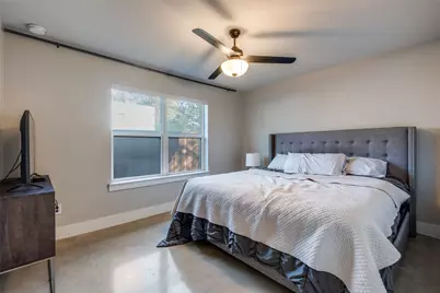 1262 N Prairie Avenue, Dallas, TX 75204 - Photo 17