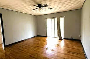 1421 N 9th St, Midlothian, TX 76065 - Photo 3