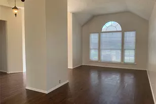 4725 Park Bend Dr, Fort Worth, TX 76137 - Photo 3