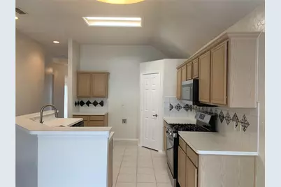 4725 Park Bend Drive, Fort Worth, TX 76137 - Photo 9