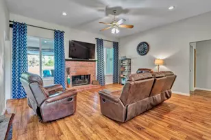 1411 Honeysuckle Ridge Ct, Midlothian, TX 76065 - Photo 17