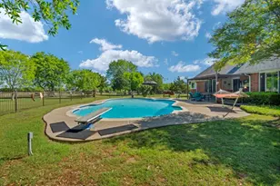 1411 Honeysuckle Ridge Ct, Midlothian, TX 76065 - Photo 35