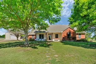 1411 Honeysuckle Ridge Ct, Midlothian, TX 76065 - Photo 1