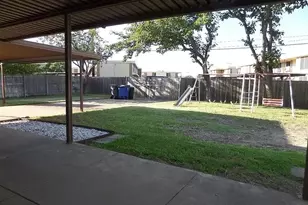 11015 Wallbrook Dr, Dallas, TX 75238 - Photo 9