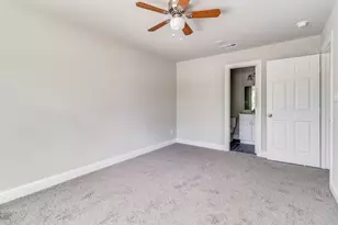 811 W Coffin St, Denison, TX 75020 - Photo 9