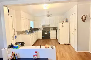 330 24th St NW, Paris, TX 75460 - Photo 5