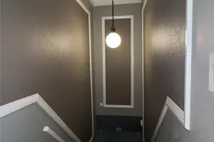 404 Hollyhill Ln Ln, Denton, TX 76205 - Photo 7