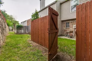 22 Abbey Rd, Euless, TX 76039 - Photo 19