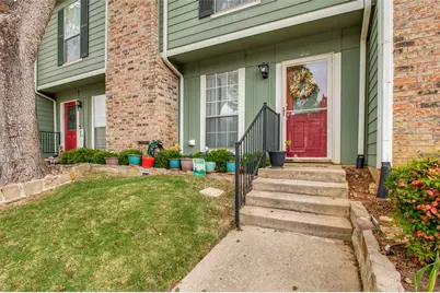 22 Abbey Road, Euless, TX 76039 - Photo 3