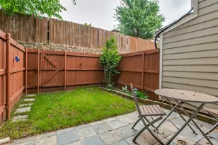 22 Abbey Rd, Euless, TX 76039 - Photo 17