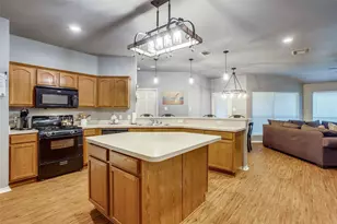 9800 Old Field Dr, McKinney, TX 75072 - Photo 7