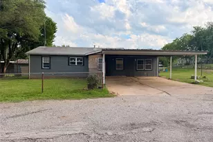 1010 SE 24th St, Mineral Wells, TX 76067 - Photo 1