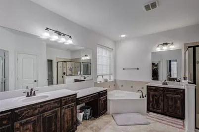 2529 Louis Lane, Lewisville, TX 75056 - Photo 15