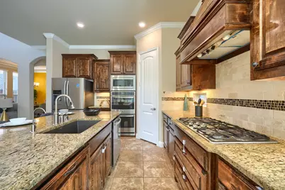 7119 Isle Royal Lane, Irving, TX 75063 - Photo 17