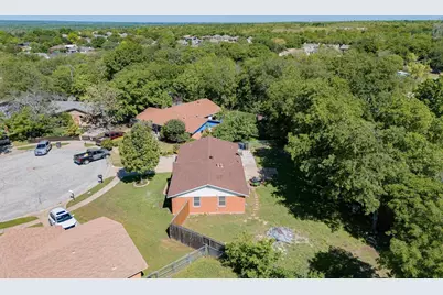 4806 Jaycrest Court, Fort Worth, TX 76135 - Photo 5