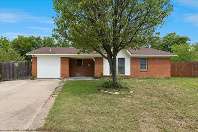 4806 Jaycrest Court, Fort Worth, TX 76135 - Photo 1