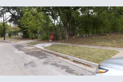 1514 Sullivan Drive, Dallas, TX 75215 - Photo 11
