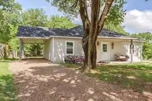 221 Braz St, Bonham, TX 75418 - Photo 1