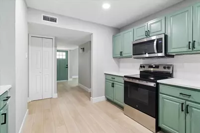 7426 Cloverglen Drive, Dallas, TX 75249 - Photo 13
