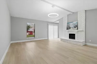 7426 Cloverglen Drive, Dallas, TX 75249 - Photo 9