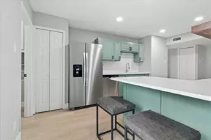 7426 Cloverglen Dr, Dallas, TX 75249 - Photo 11