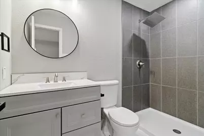 7426 Cloverglen Drive, Dallas, TX 75249 - Photo 21