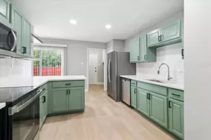 7426 Cloverglen Dr, Dallas, TX 75249 - Photo 13