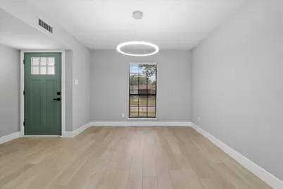 7426 Cloverglen Drive, Dallas, TX 75249 - Photo 7