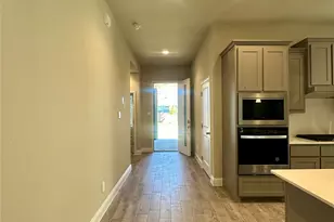 1805 Woodpecker St, Denton, TX 76205 - Photo 9