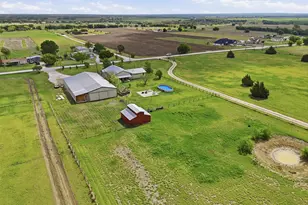 10208 County Rd 418, Grandview, TX 76050 - Photo 39