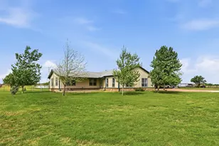 10208 County Rd 418, Grandview, TX 76050 - Photo 27