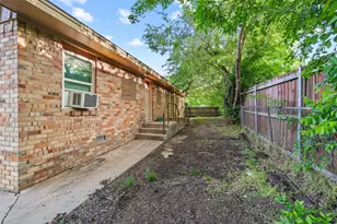 701 W Hull St, Denison, TX 75020 - Photo 21