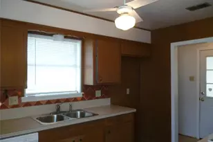 1121 Patricia Dr, Sherman, TX 75090 - Photo 7